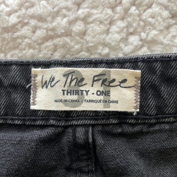 We the Free Women’s Size 31 Black Wash Distressed A Line Denim Frayed Mini Skirt - Picture 10 of 11